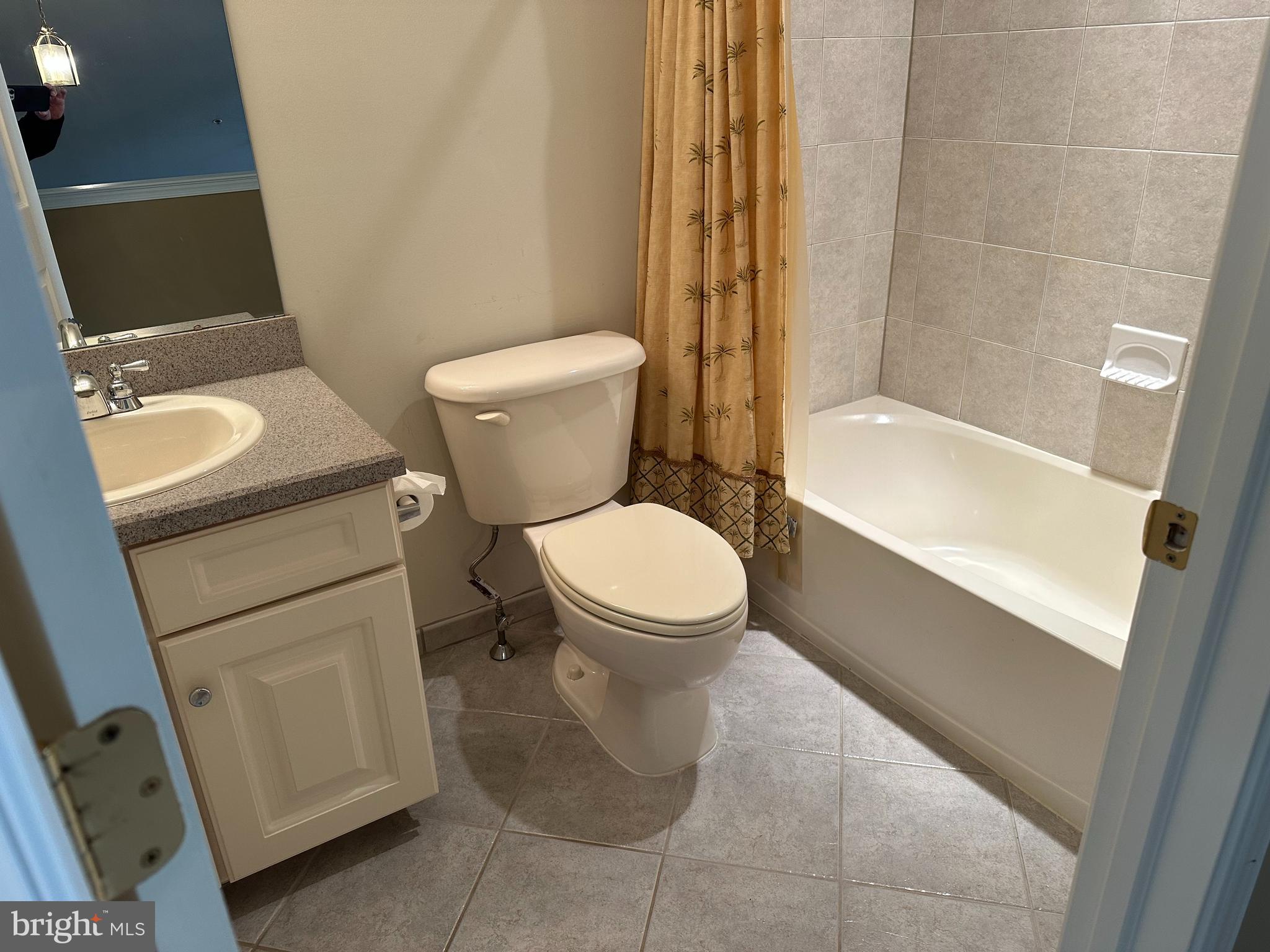 863 Nathaniel Trail Warminster, PA 18974 - Photo 26 of 36 Loft Bathroom