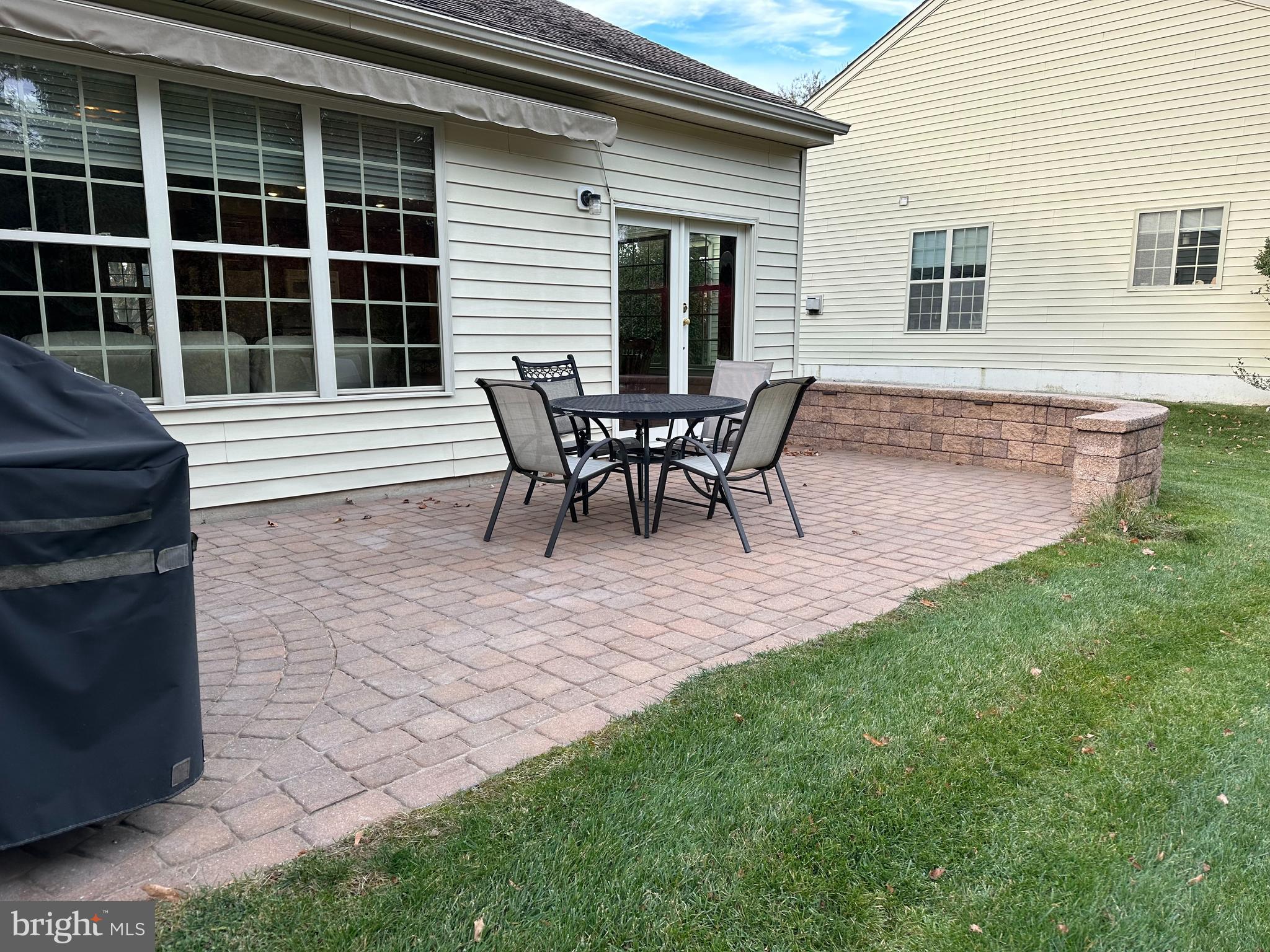 863 Nathaniel Trail Warminster, PA 18974 - Photo 33 of 36 Retractable Awning