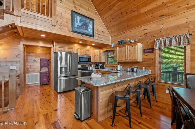 $995,000 | 210 Meghans Way, Townsend, TN 37882