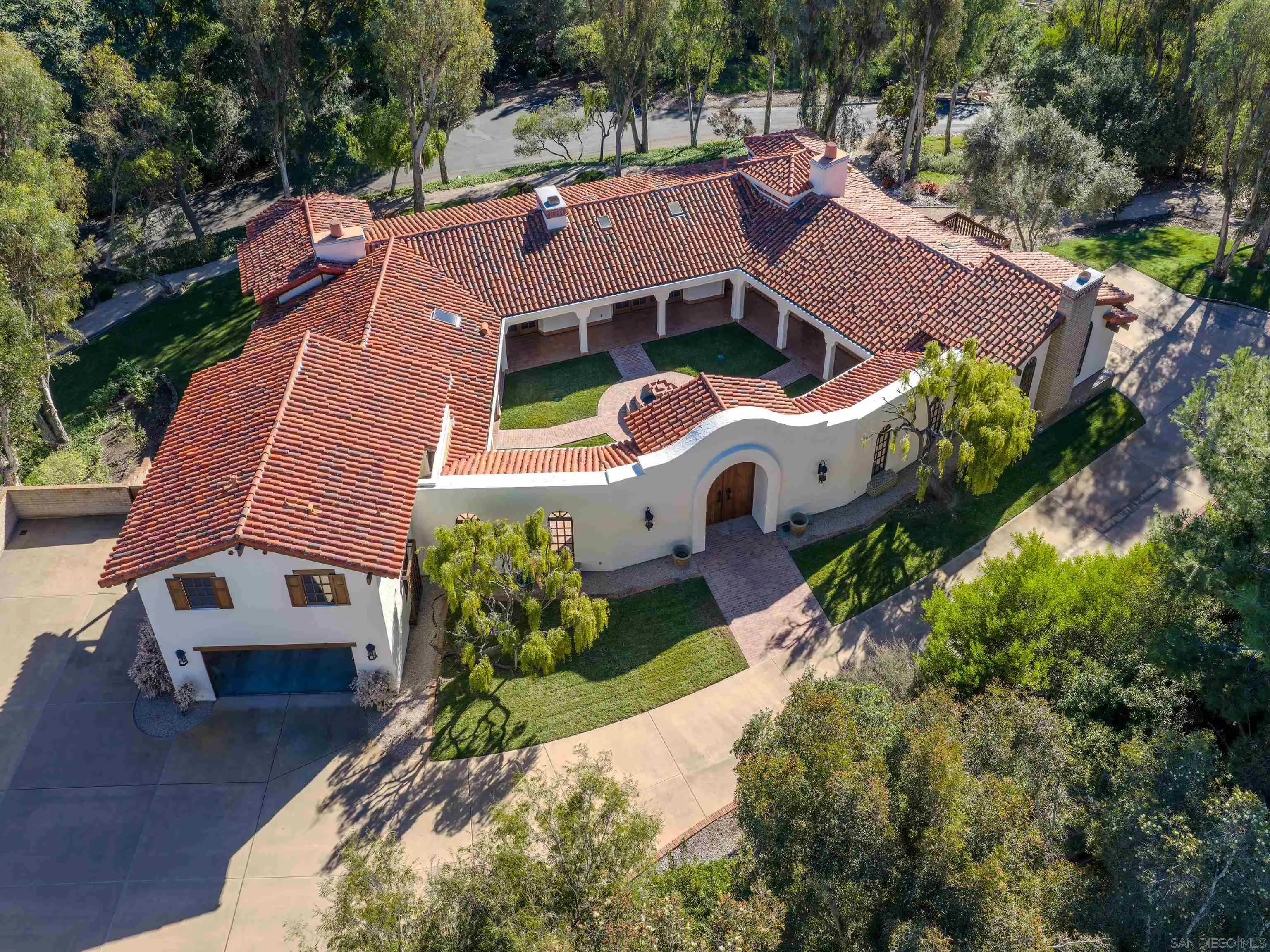 5443 Calzada Del Bosque Rancho Santa Fe, CA 92067 - Photo 1 of 30