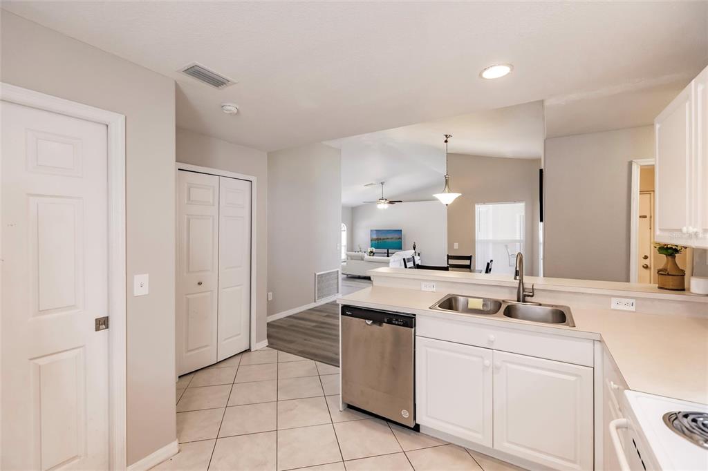 3036 Abbington Street North Port, FL 34286 - Photo 21 of 58