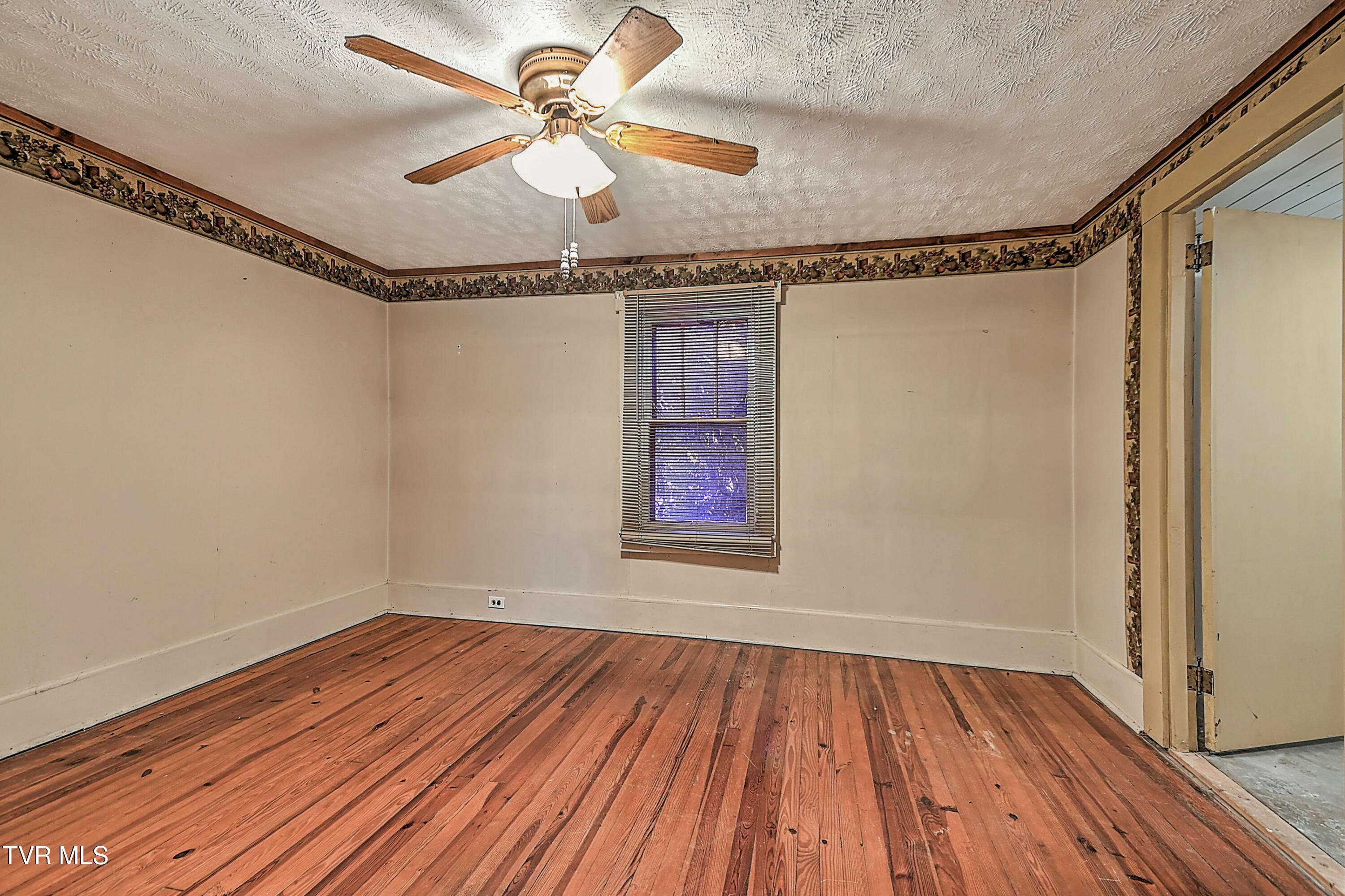 1308 South Eastman Road Kingsport, TN 37660 - Photo 21 of 34 1308 E Eastman Rd DP-22