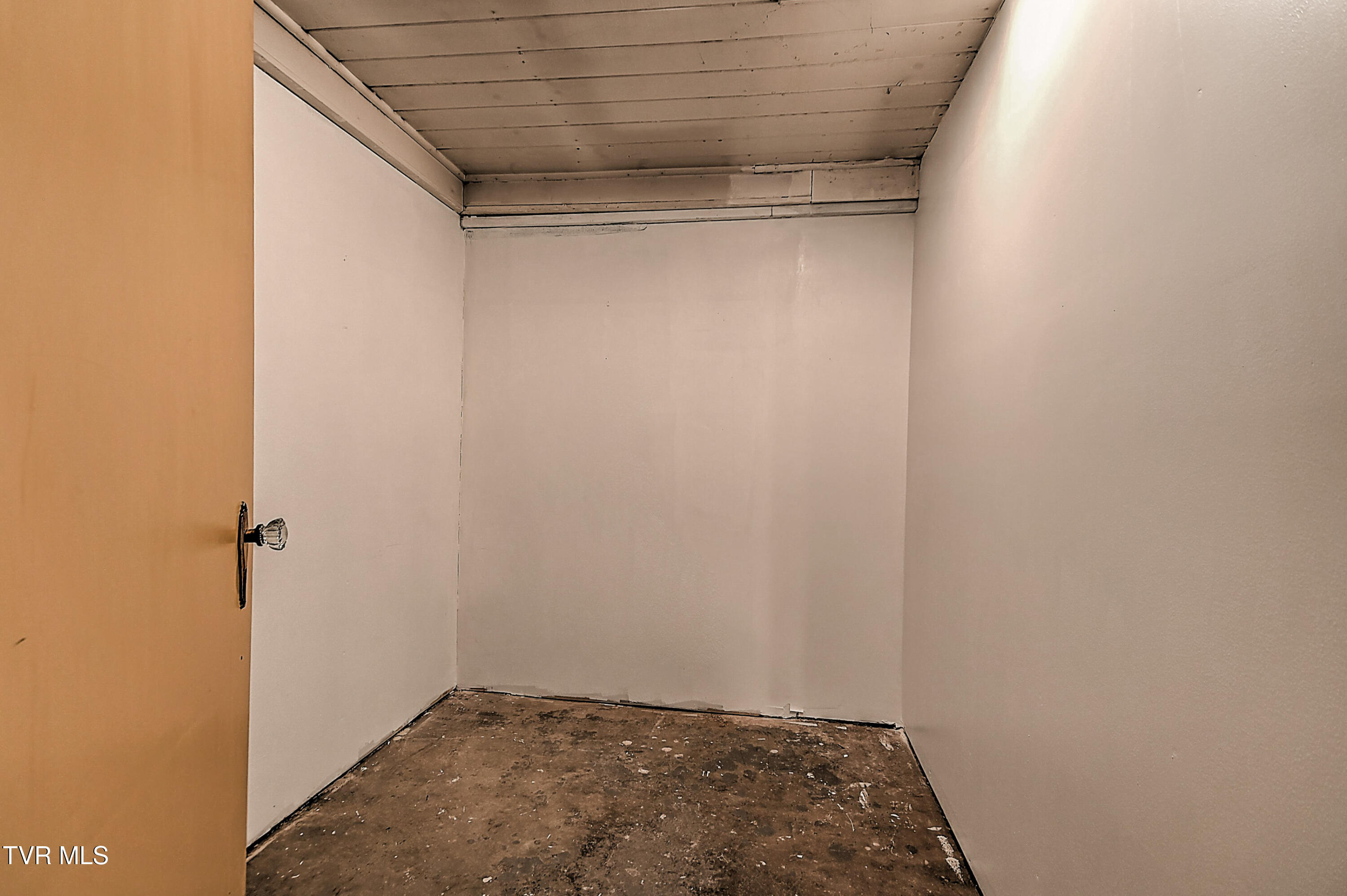 1308 South Eastman Road Kingsport, TN 37660 - Photo 24 of 34 1308 E Eastman Rd DP-25