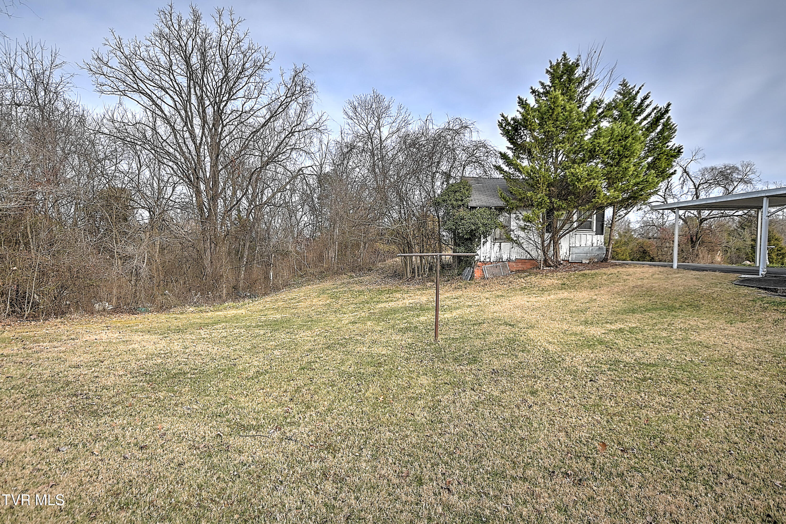 1308 South Eastman Road Kingsport, TN 37660 - Photo 26 of 34 1308 E Eastman Rd DP-27