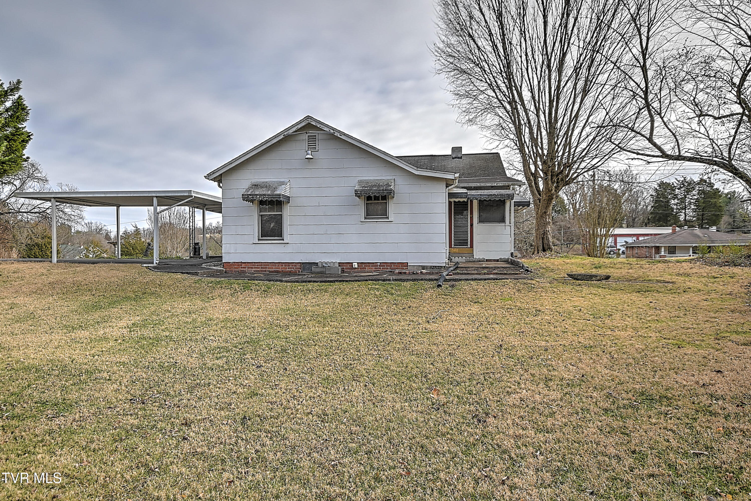 1308 South Eastman Road Kingsport, TN 37660 - Photo 27 of 34 1308 E Eastman Rd DP-28