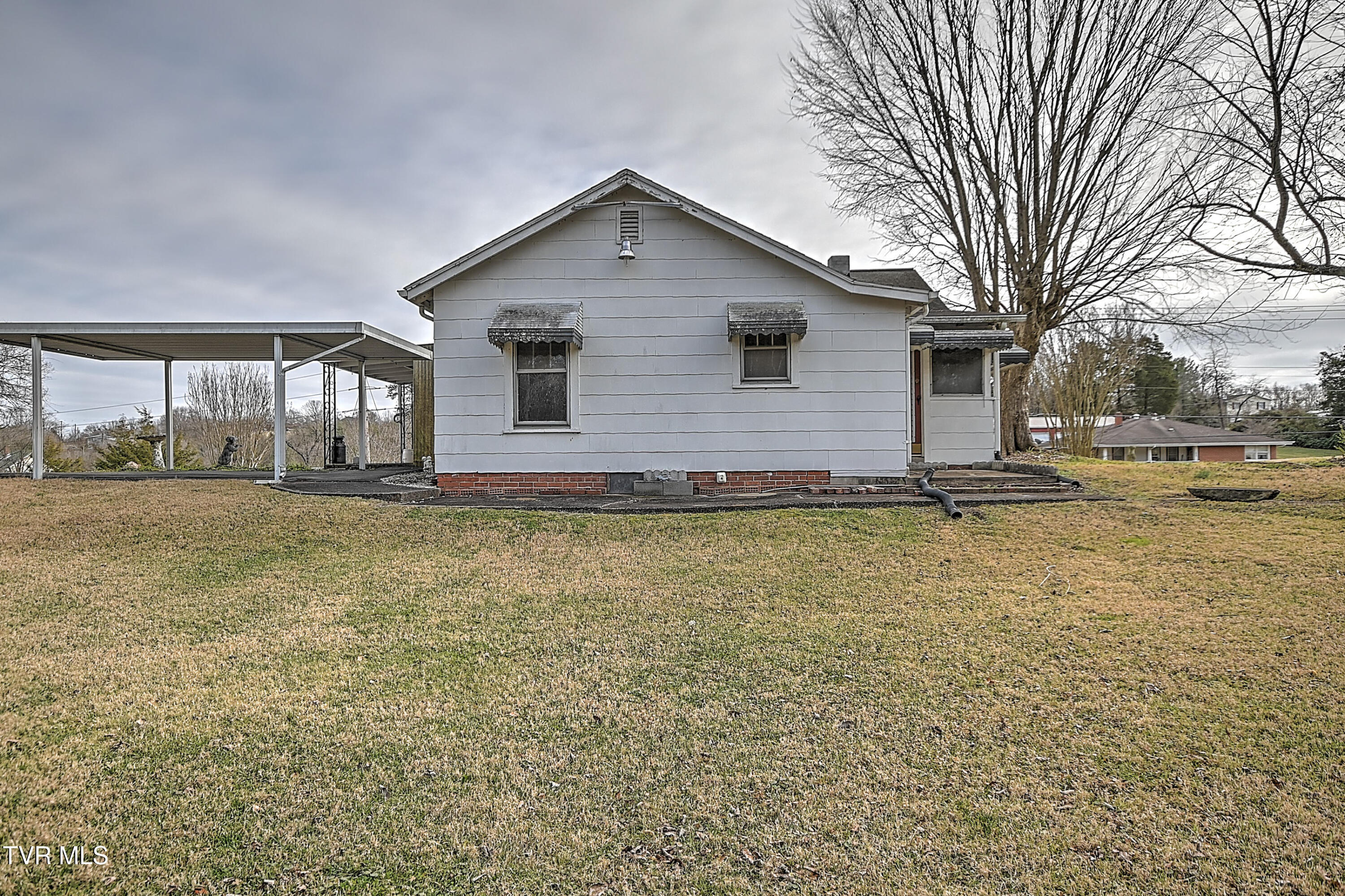 1308 South Eastman Road Kingsport, TN 37660 - Photo 28 of 34 1308 E Eastman Rd DP-29