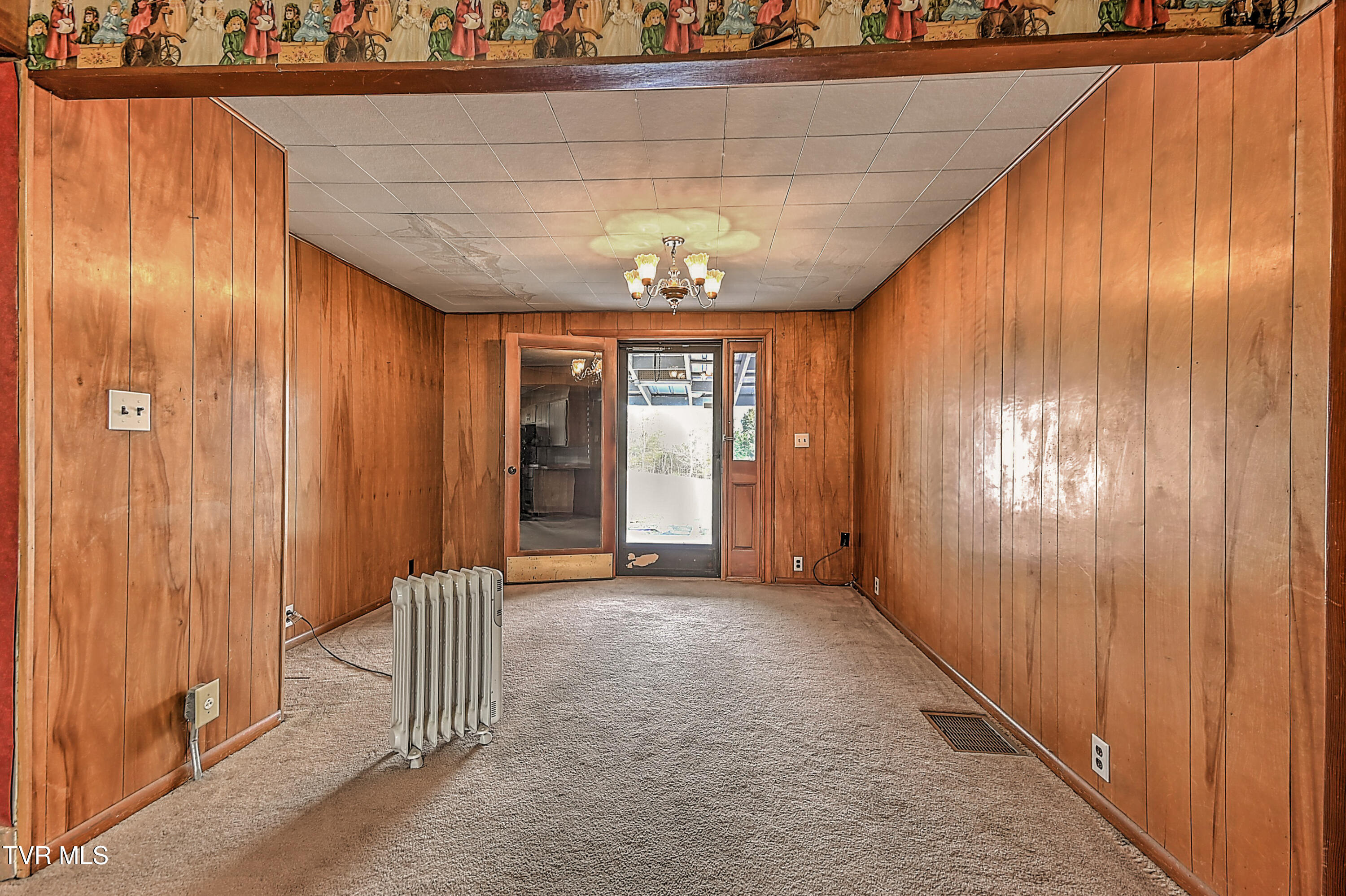 1308 South Eastman Road Kingsport, TN 37660 - Photo 5 of 34 1308 E Eastman Rd DP-6