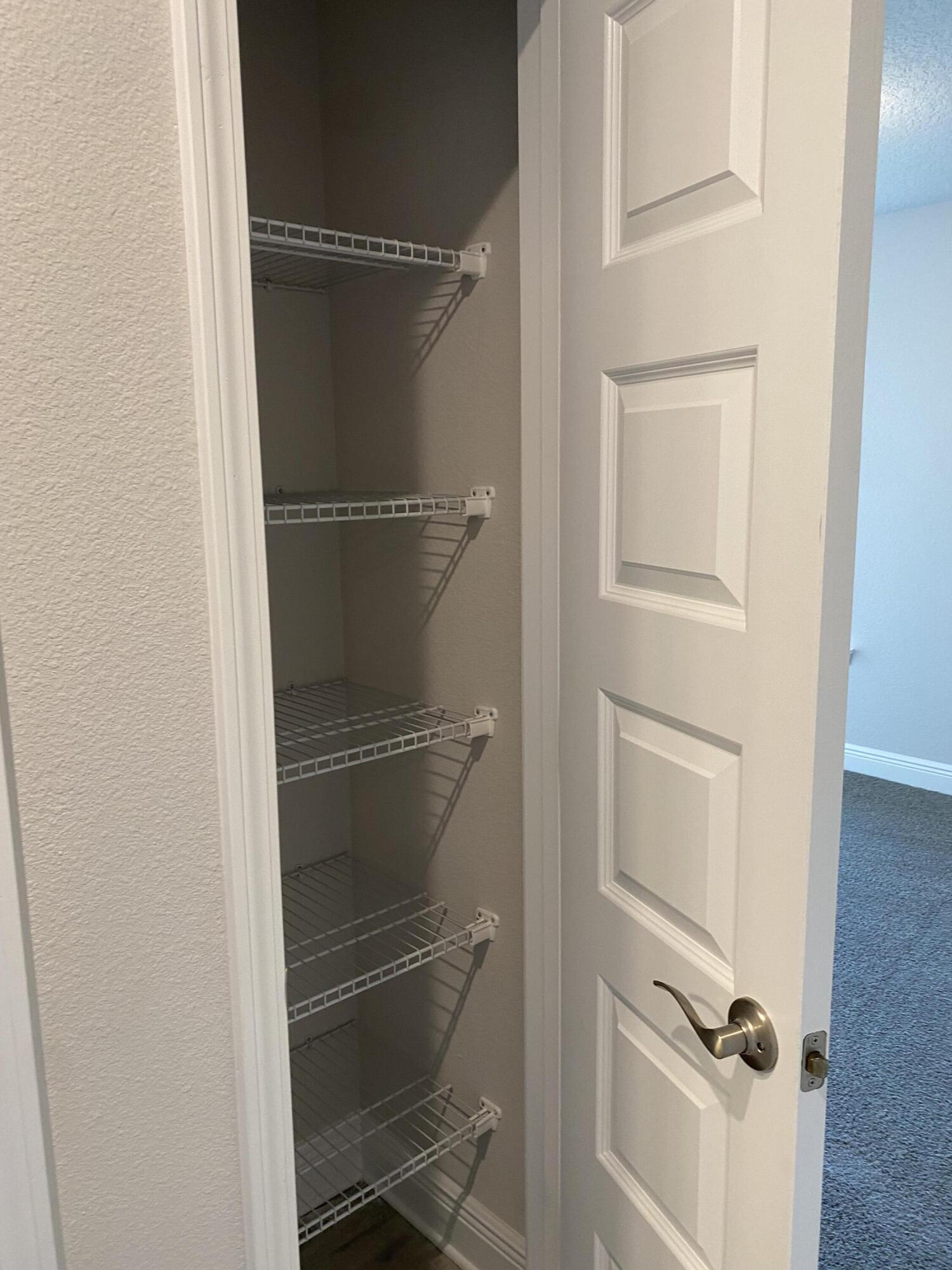 326 Keswick Lane Crestview, FL 32536 - Photo 20 of 22 a bathroom with a glass shower door