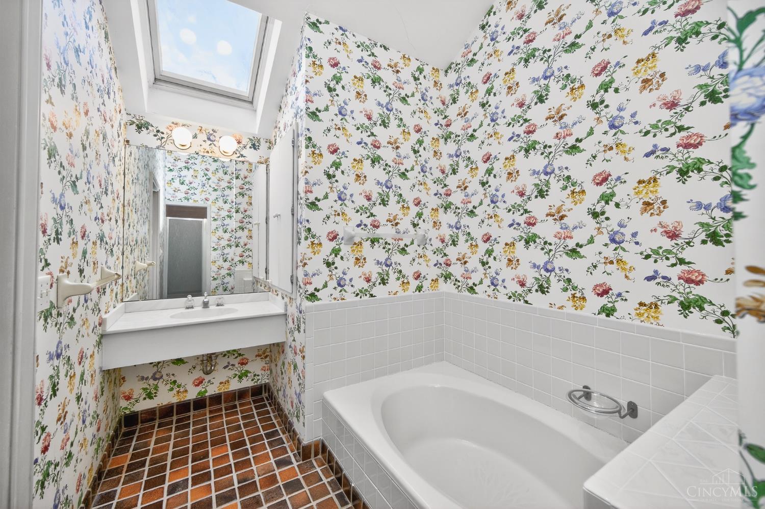 8905 Hopewell Road Cincinnati, OH 45242 - Photo 27 of 51