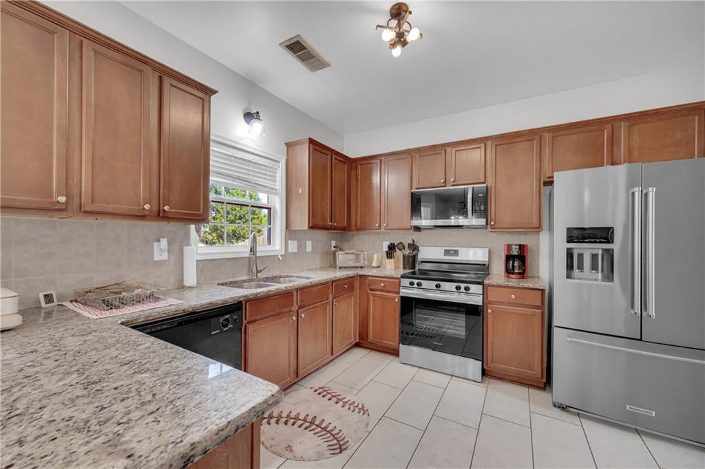 1616 Colton Landing Road Winder, GA 30680 - Photo 8 of 34