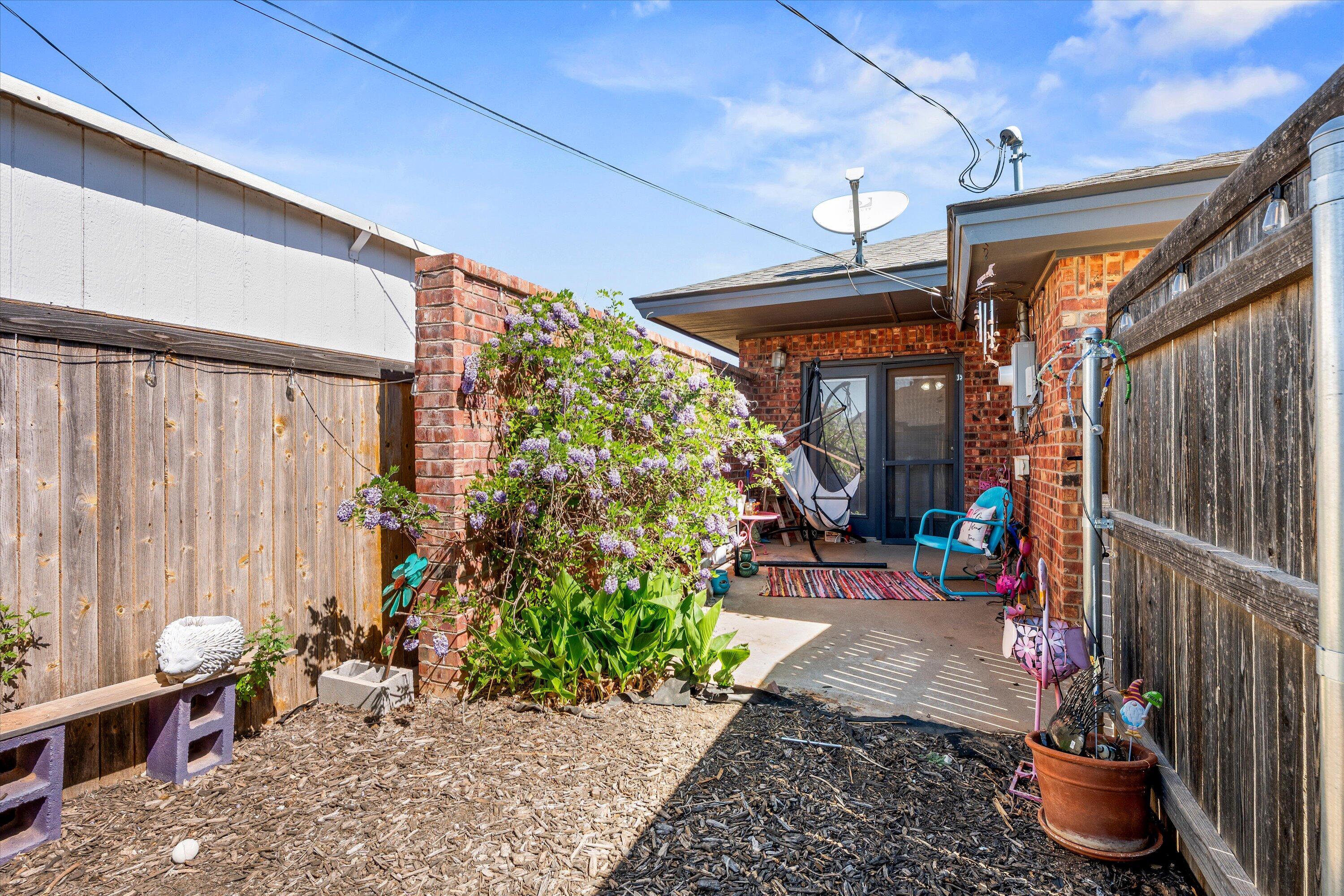 710 Poplar Street Levelland, TX 79336 - Photo 23 of 23 a view of outdoor space
