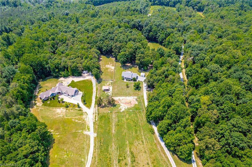 6484 Alamance County Line Road Liberty, NC 27298 - Photo 11 of 50 Gallery Image 11