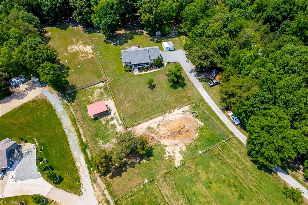 6484 Alamance County Line Road Liberty, NC 27298 - Photo 12 of 50 Gallery Image 12