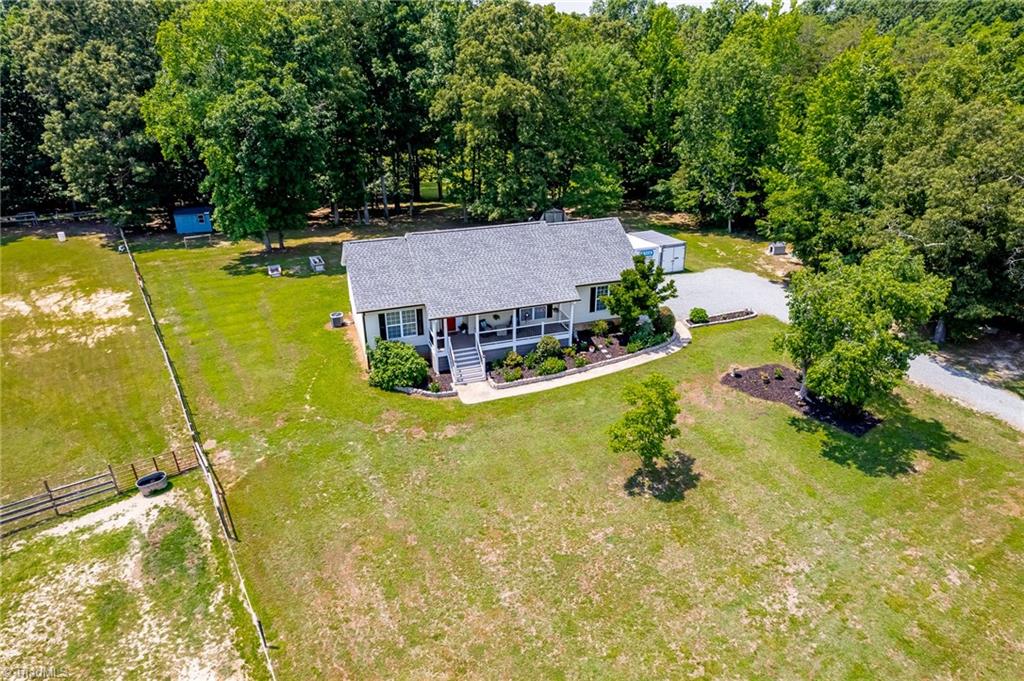 6484 Alamance County Line Road Liberty, NC 27298 - Photo 8 of 50 Gallery Image 8