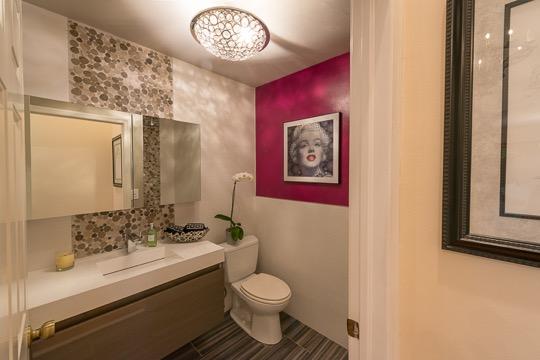 5218 Windsor Parke Drive, Unit 12 Boca Raton, FL 33496 - Photo 9 of 20 Guest Bath