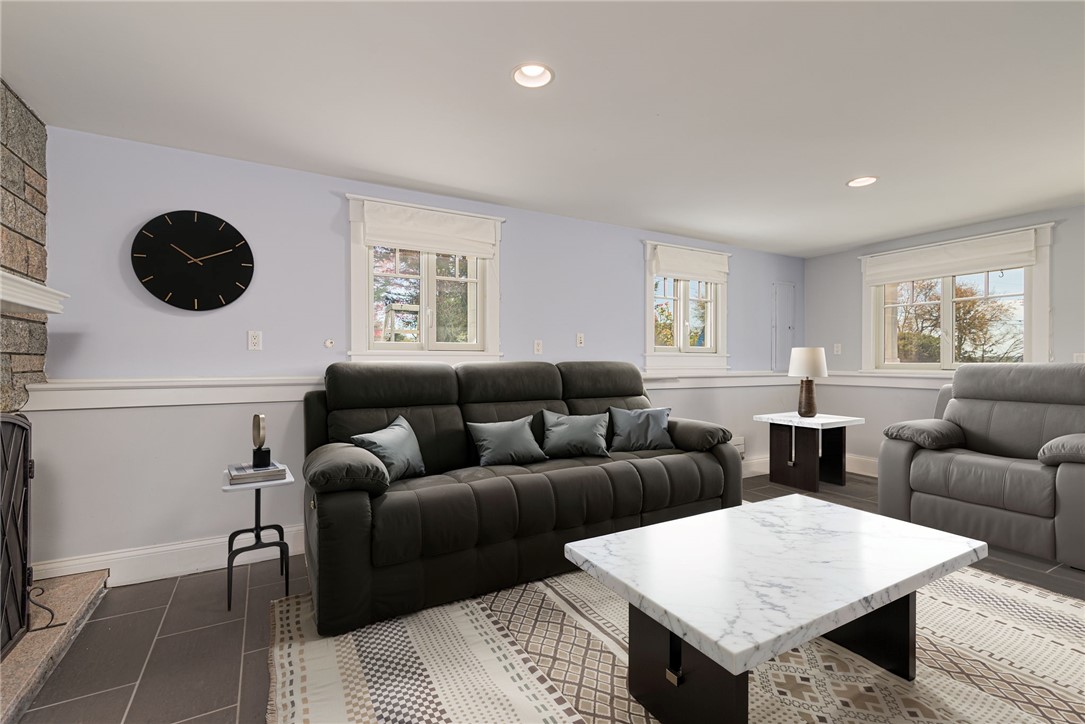 30 Bonnet View Drive Jamestown, RI 02835 - Photo 27 of 35 Ground level living area