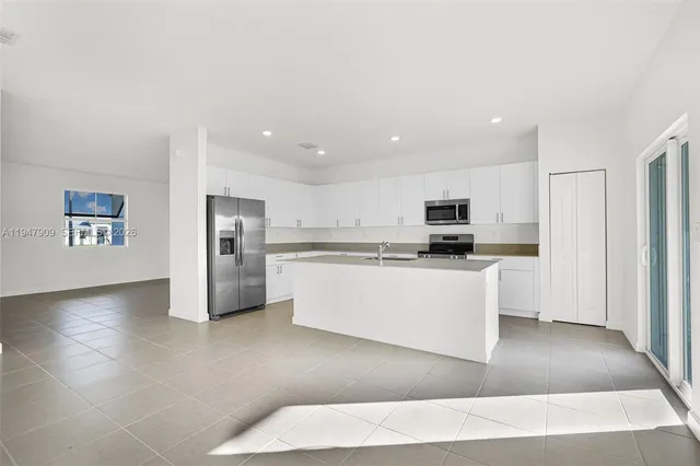 $3,700 | 27254 Southwest 159th Path, Homestead, FL 33031