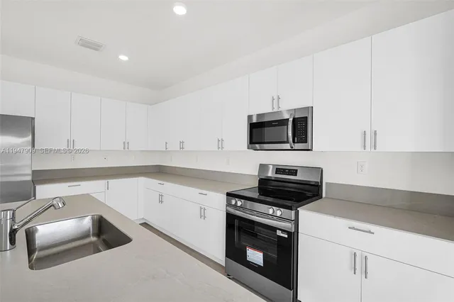 $3,700 | 27254 Southwest 159th Path, Homestead, FL 33031