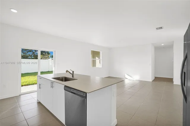 $3,700 | 27254 Southwest 159th Path, Homestead, FL 33031