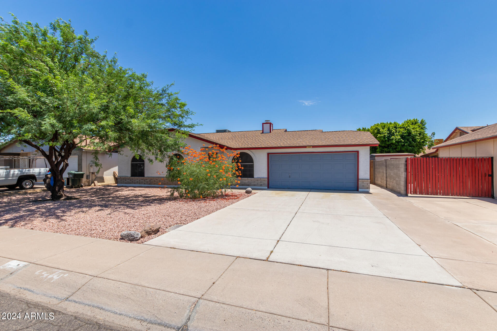 1463 East Carson Road Phoenix, AZ 85042 - Photo 2 of 22 05 - Carson 1463