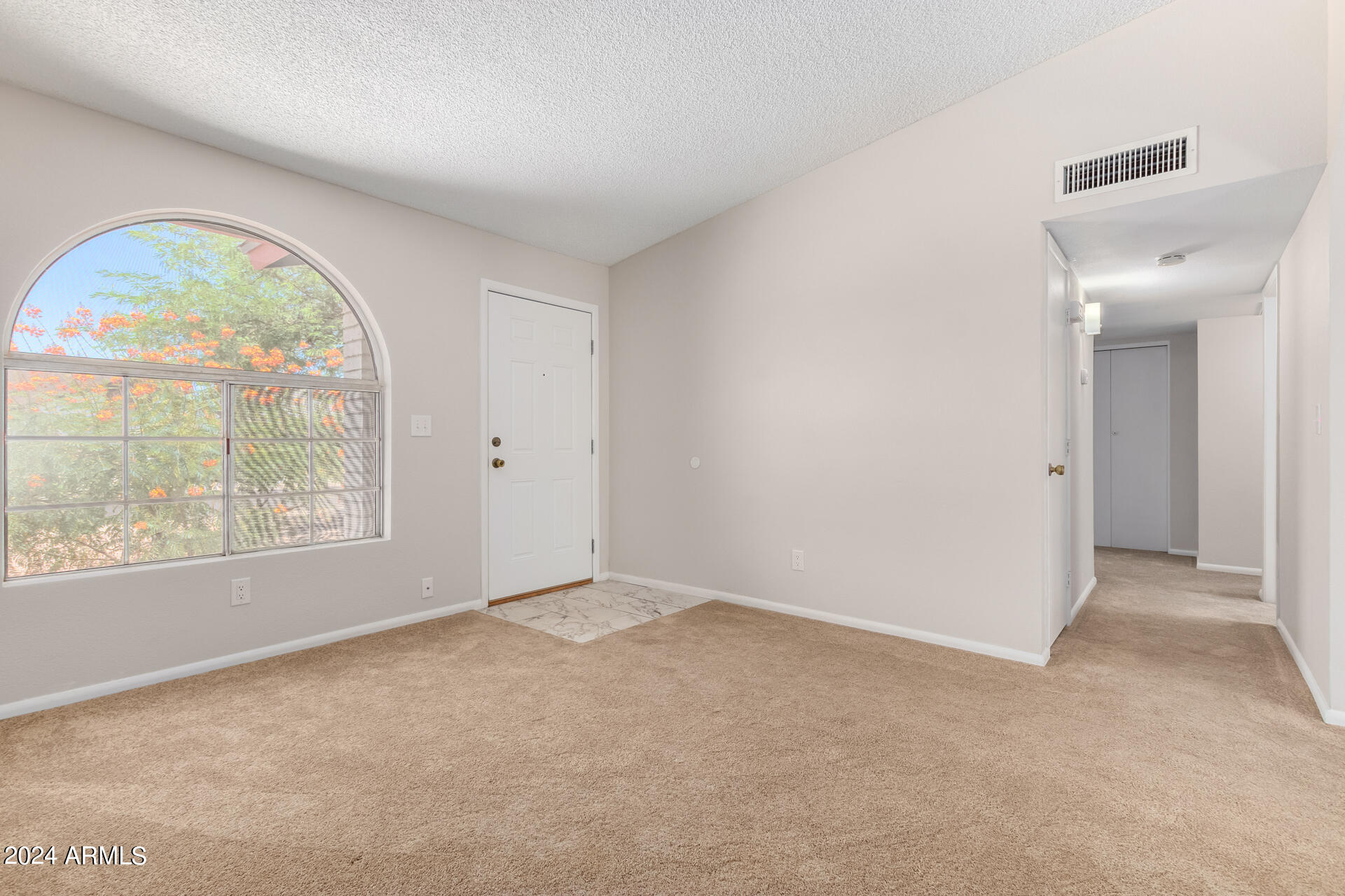 1463 East Carson Road Phoenix, AZ 85042 - Photo 4 of 22 10 - Carson 1463
