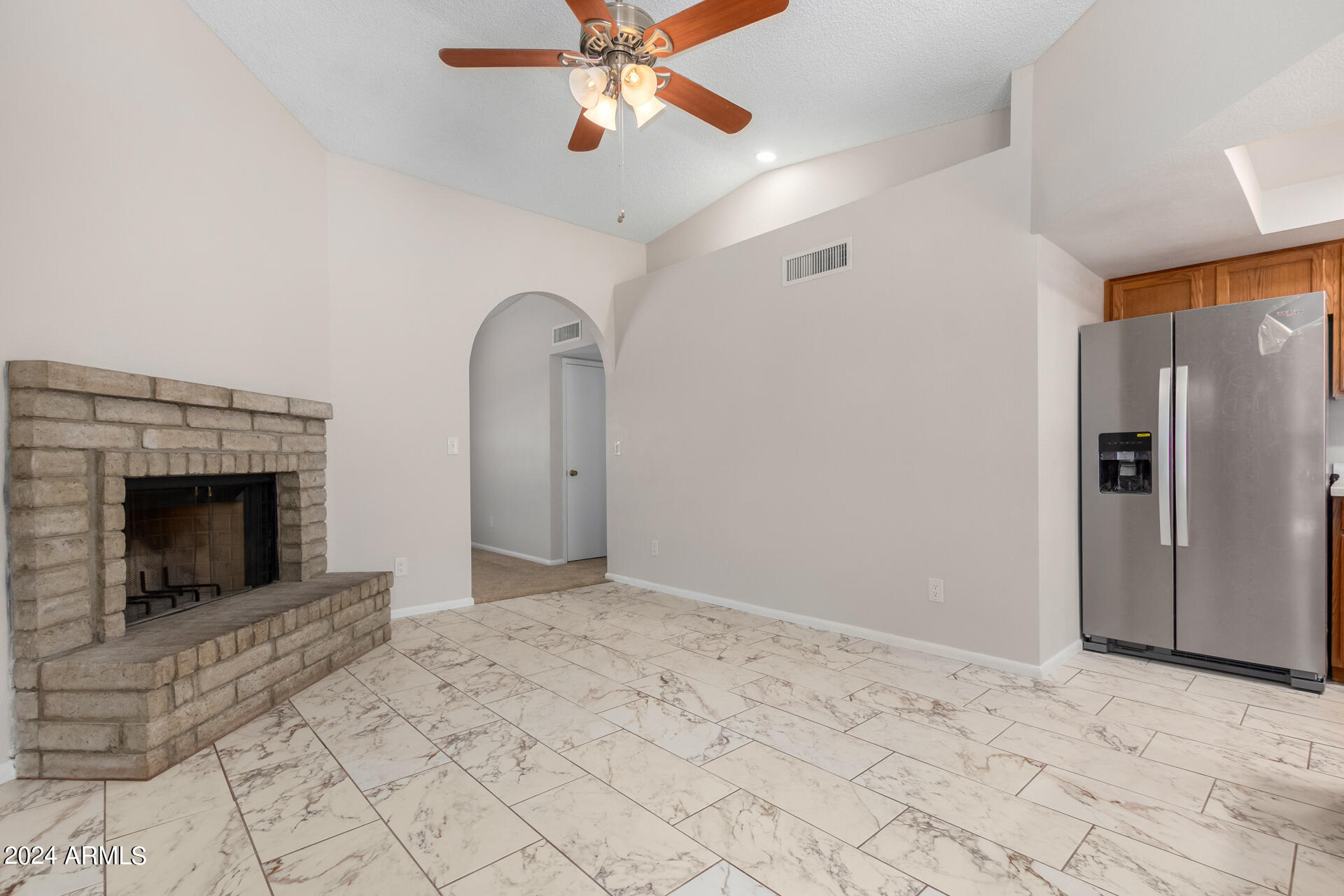 1463 East Carson Road Phoenix, AZ 85042 - Photo 6 of 22 12 - Carson 1463