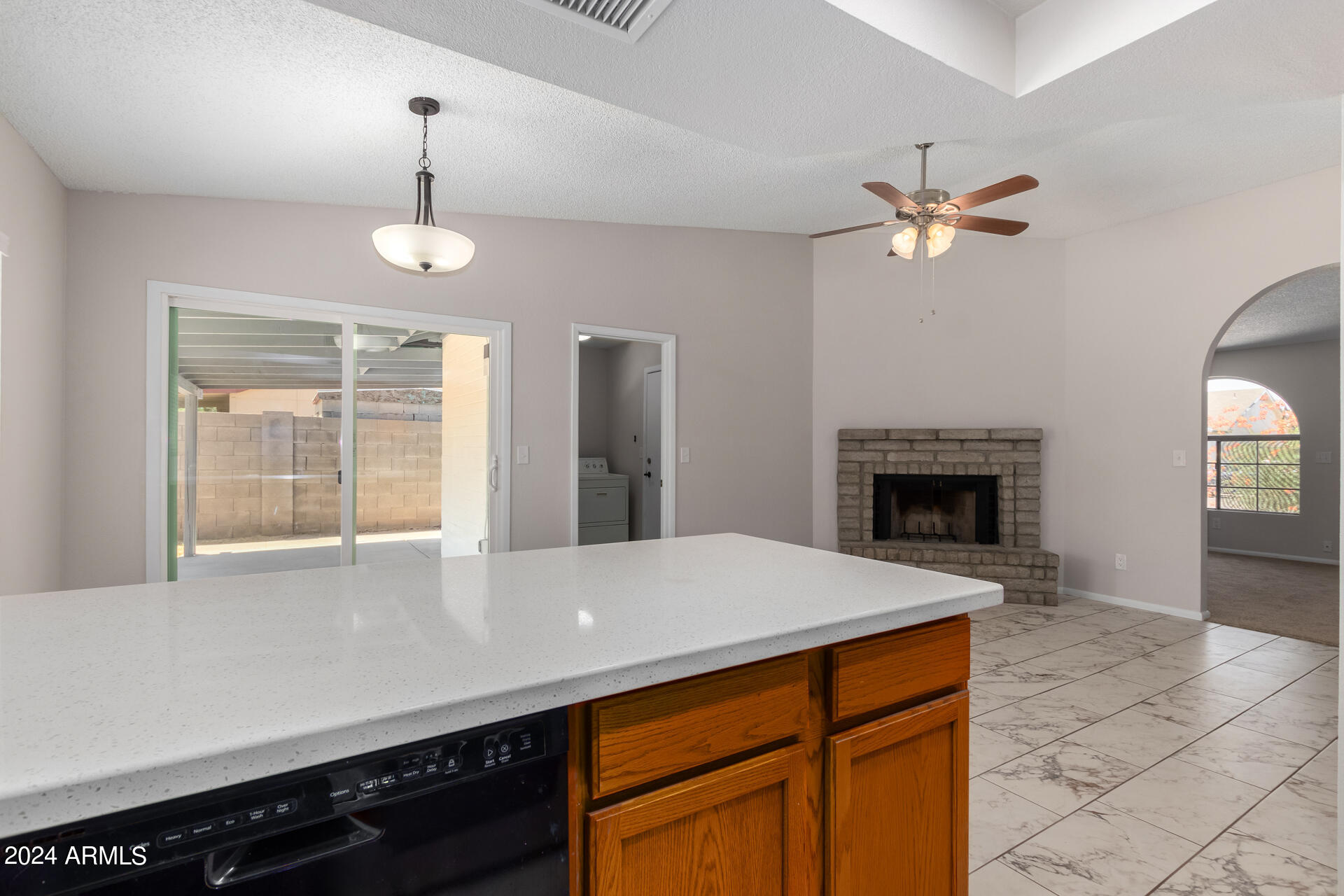 1463 East Carson Road Phoenix, AZ 85042 - Photo 9 of 22 20 - Carson 1463