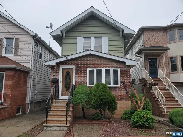 $650,000 | 439 North 8th Street, Fairview, NJ 07022