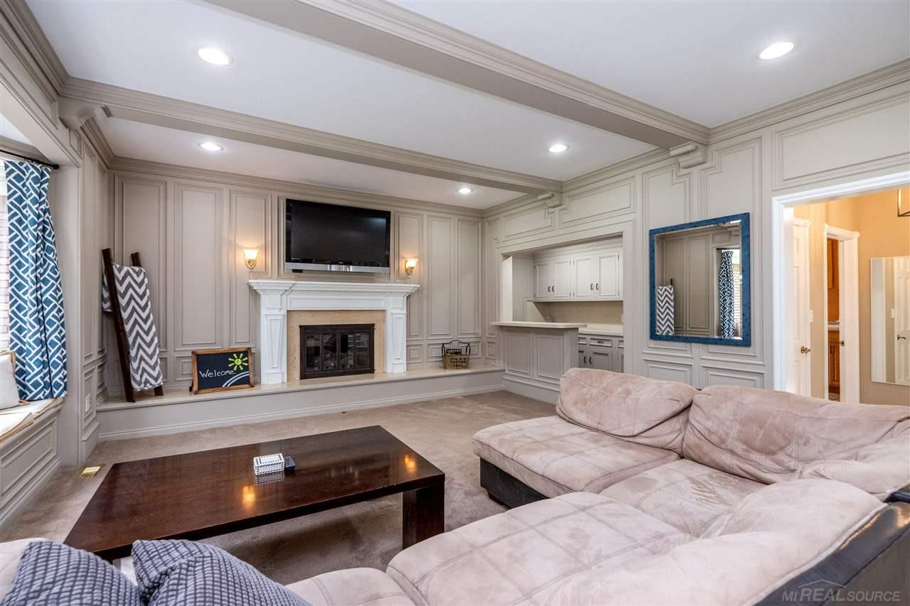 5645 Oak Bluff Road Rochester, MI 48306 - Photo 24 of 58