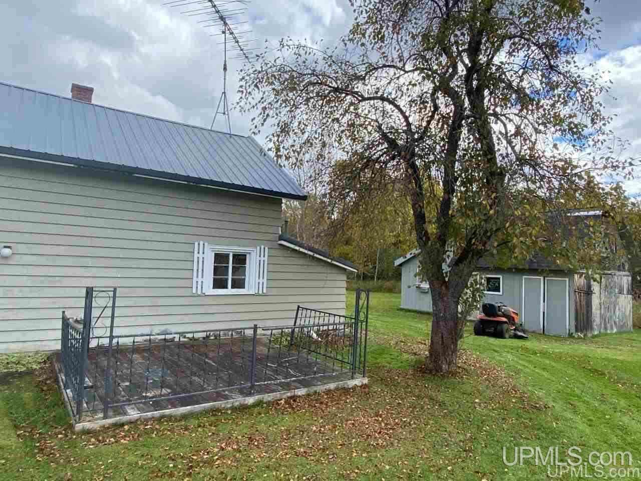 26205 Portage Entry Road Chassell, MI 49916 - Photo 4 of 21 Gallery Image 4