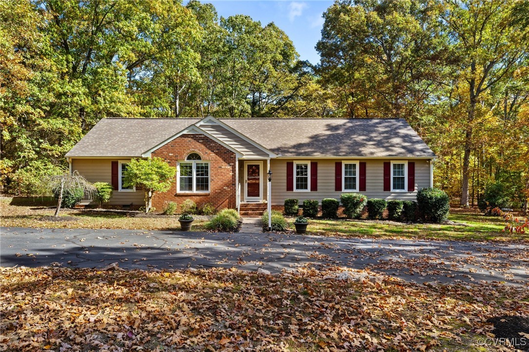 3272 Sherwood Ridge Way Powhatan, VA 23139 - Photo 2 of 35 Low Maintenance Brick and Vinyl