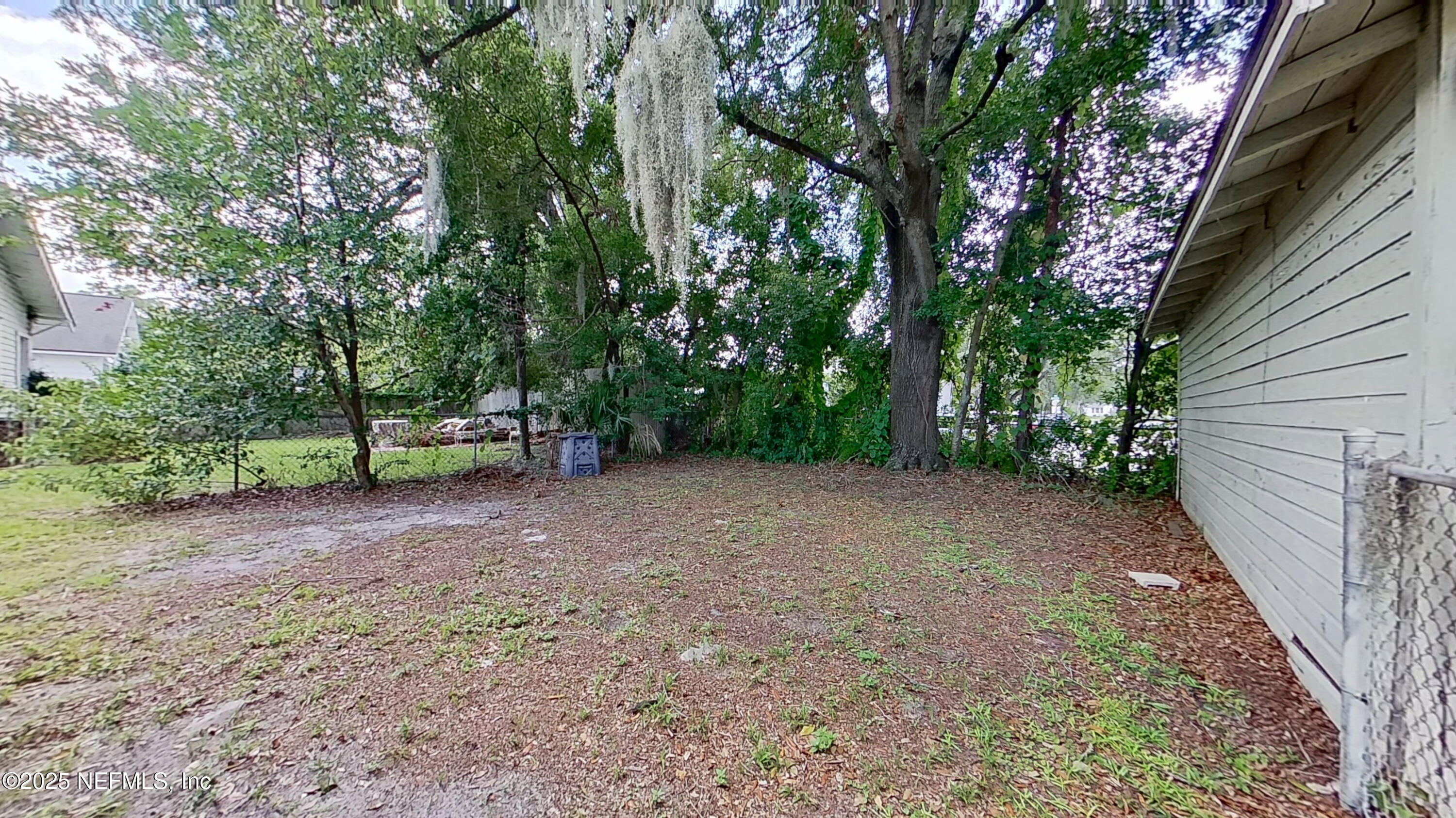 1844 Thacker Avenue Jacksonville, FL 32207 - Photo 22 of 26 08202025_200118