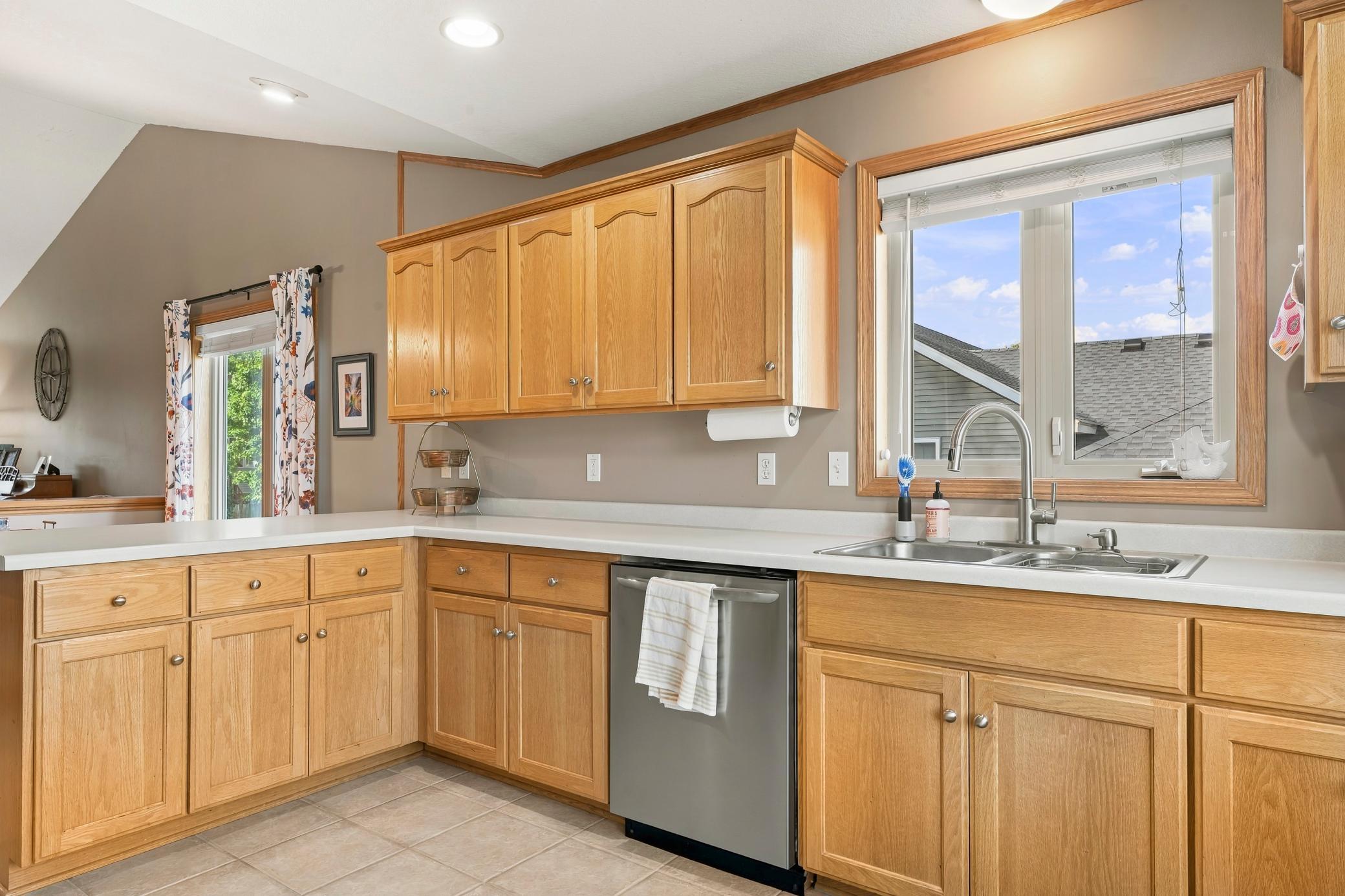 1926 Hart Drive Southwest Rochester, MN 55902 - Photo 12 of 45 Gallery Image 12