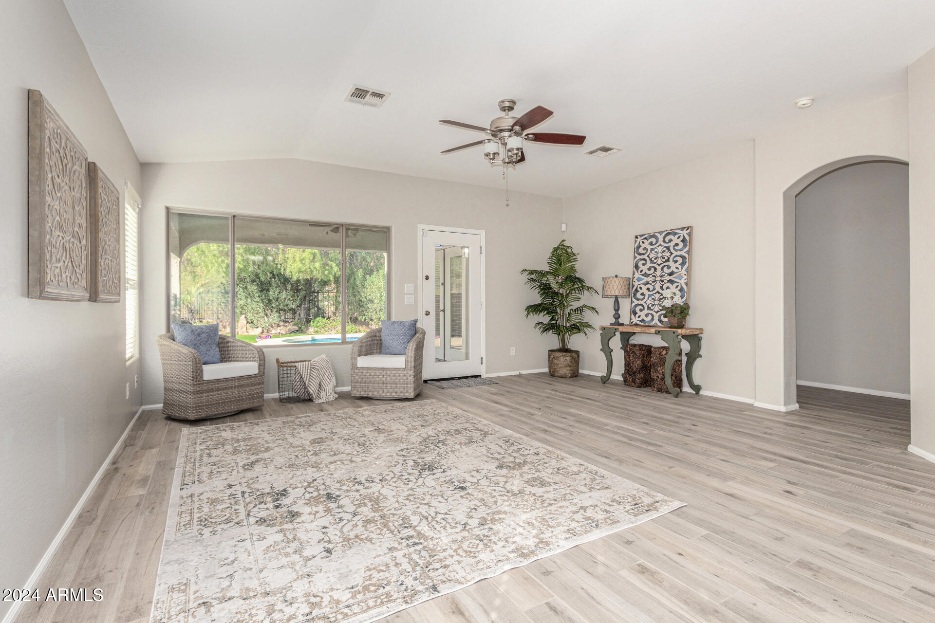 2944 East Shady Spring Trail Phoenix, AZ 85024 - Photo 11 of 32 15 - Shady