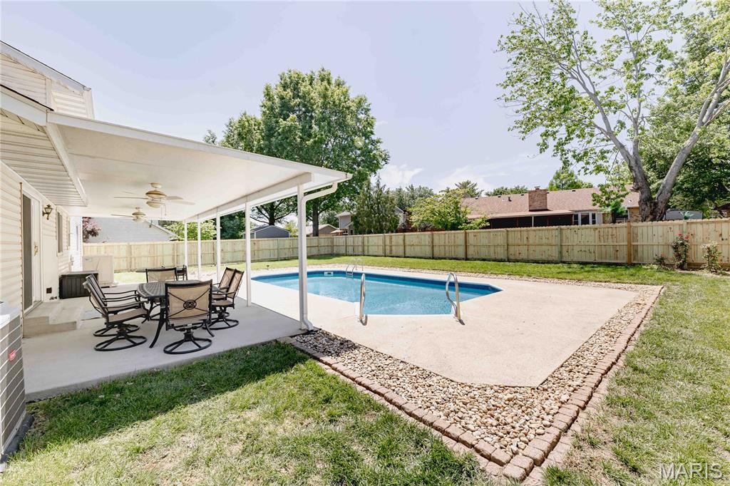 1504 Prairie View Drive Edwardsville, IL 62025 - Photo 4 of 63