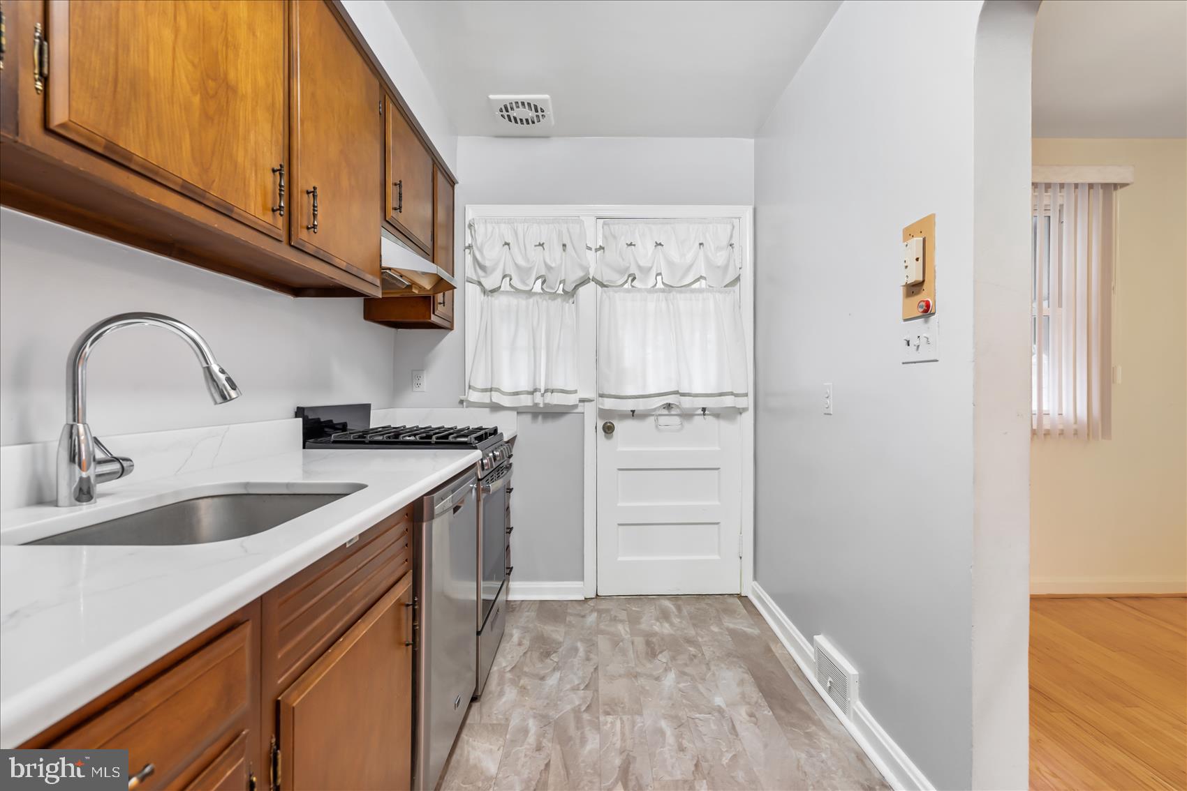 3803 Midheights Road Baltimore, MD 21215 - Photo 11 of 21 Gallery Image 11