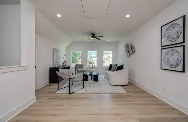 $449,500 | 1802 Rollingwood Drive, Huntsville, TX 77340