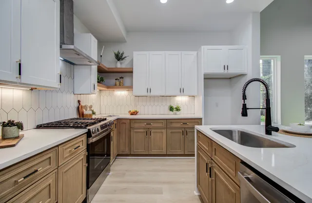 $449,500 | 1802 Rollingwood Drive, Huntsville, TX 77340