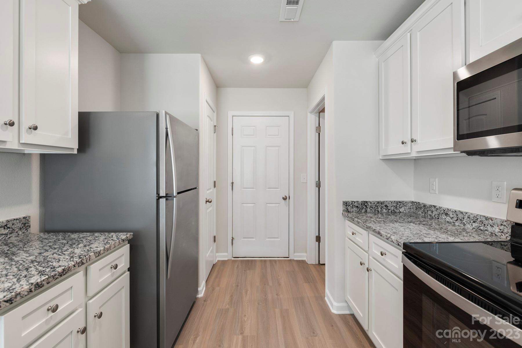 1613 Nia Road Charlotte, NC 28215 - Photo 9 of 17 Gallery Image 9
