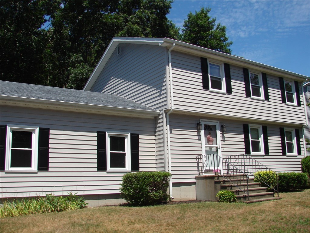 25 Ridgewood Road Cranston, RI 02921 - Photo 2 of 25 Gallery Image 2