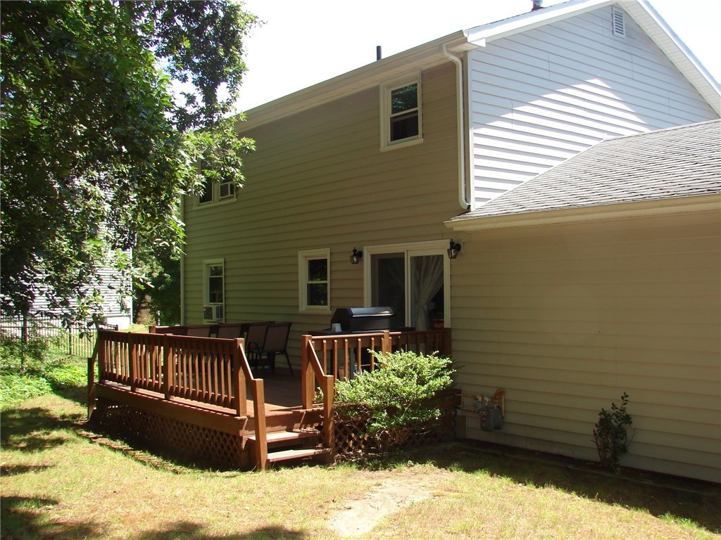 25 Ridgewood Road Cranston, RI 02921 - Photo 3 of 25 Gallery Image 3