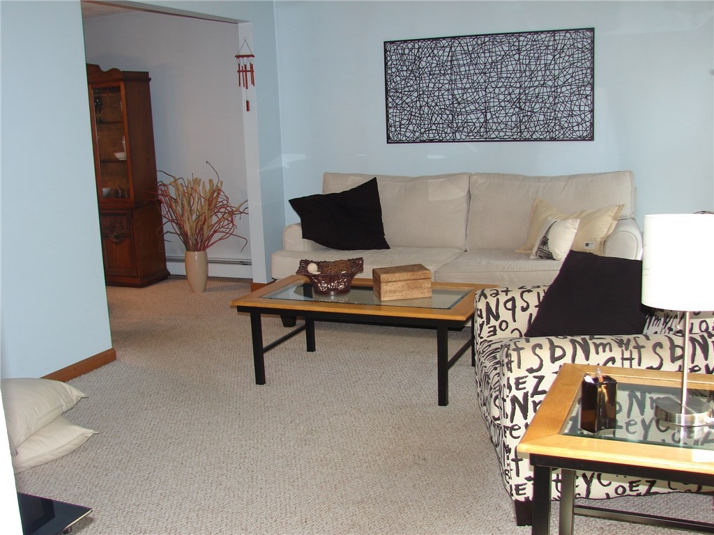 25 Ridgewood Road Cranston, RI 02921 - Photo 6 of 25 Gallery Image 6