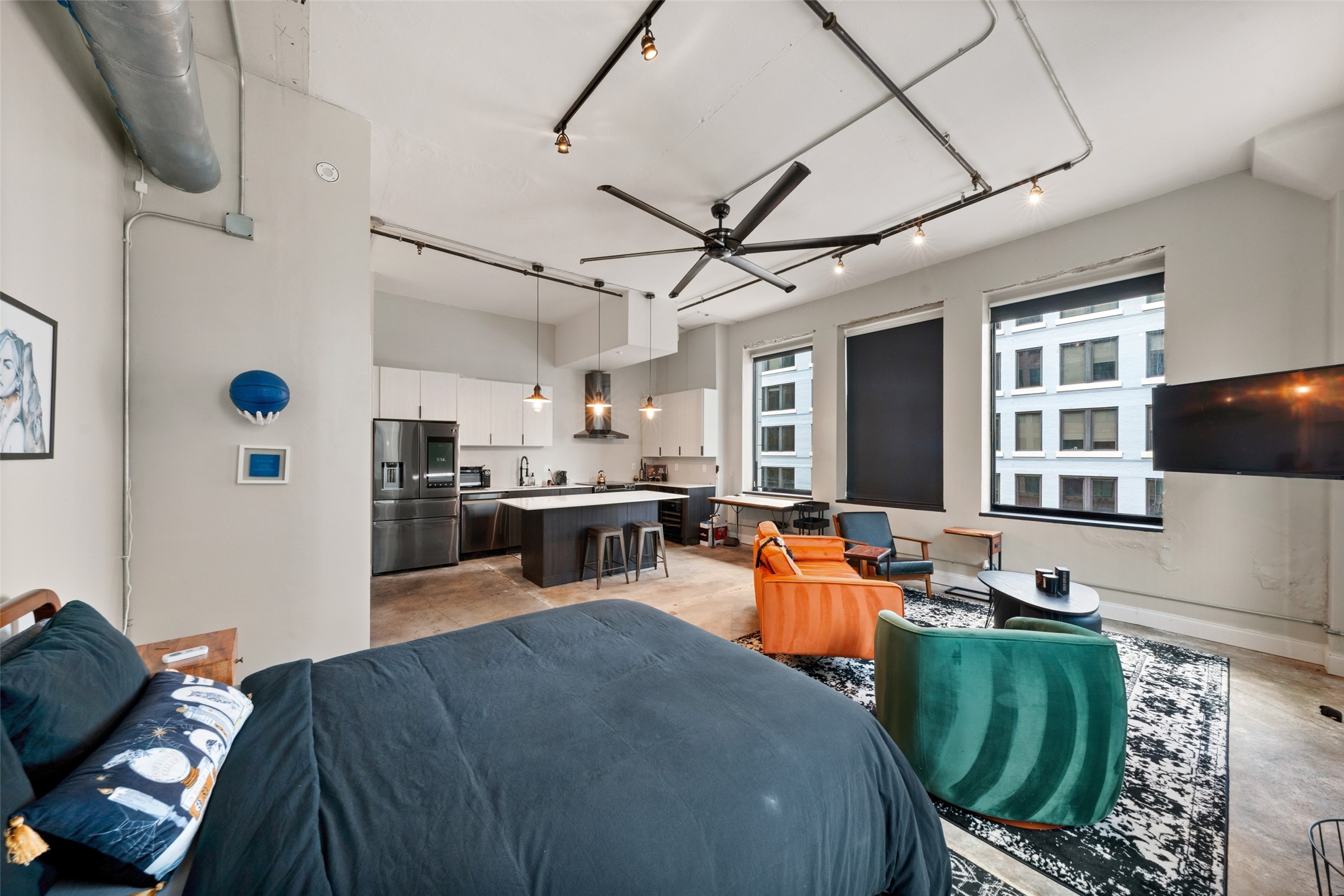 705 Main Street, Unit 404 Houston, TX 77002 - Photo 5 of 26 Gallery Image 5