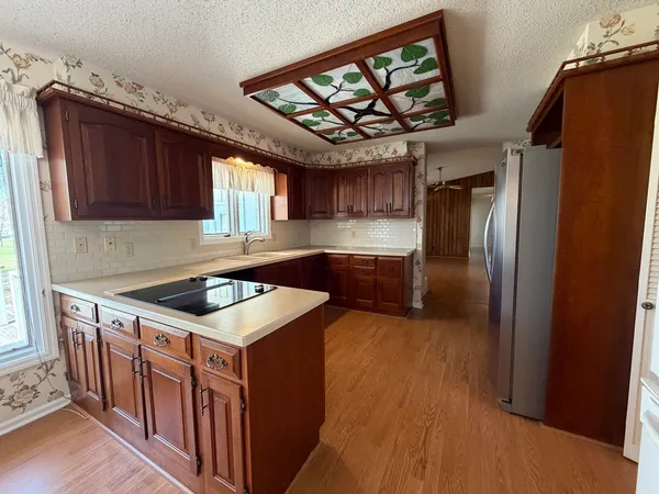 $264,900 | 24 South Country Club Road, Mattoon, IL 61938