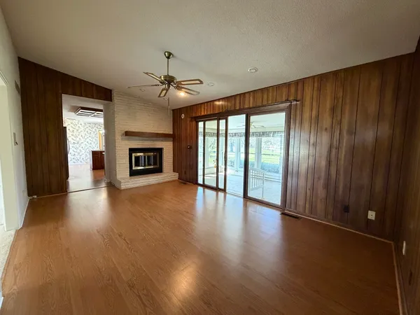 $264,900 | 24 South Country Club Road, Mattoon, IL 61938