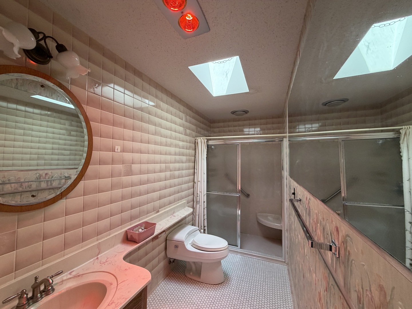 24 South Country Club Road Mattoon, IL 61938 - Photo 37 of 62 a bathroom with a toilet and a shower