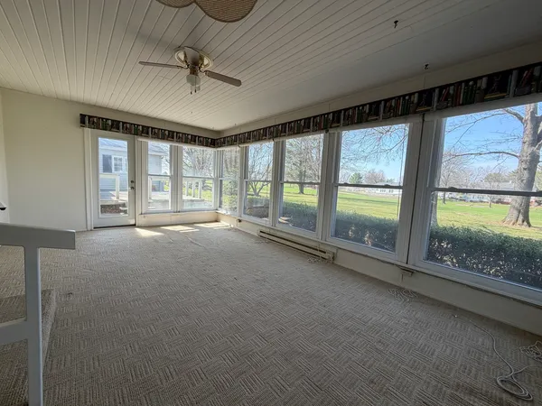 $264,900 | 24 South Country Club Road, Mattoon, IL 61938