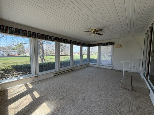 $264,900 | 24 South Country Club Road, Mattoon, IL 61938