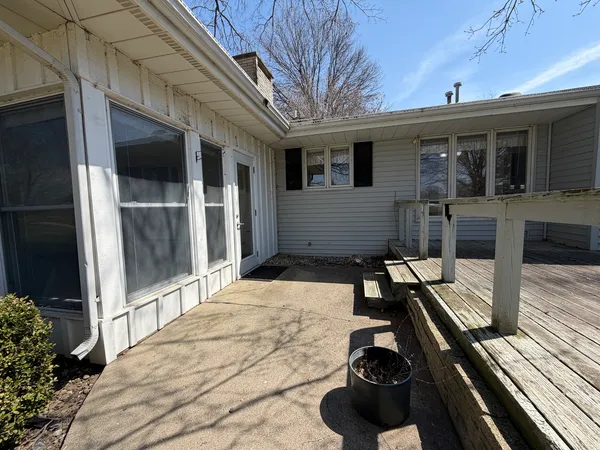 $264,900 | 24 South Country Club Road, Mattoon, IL 61938