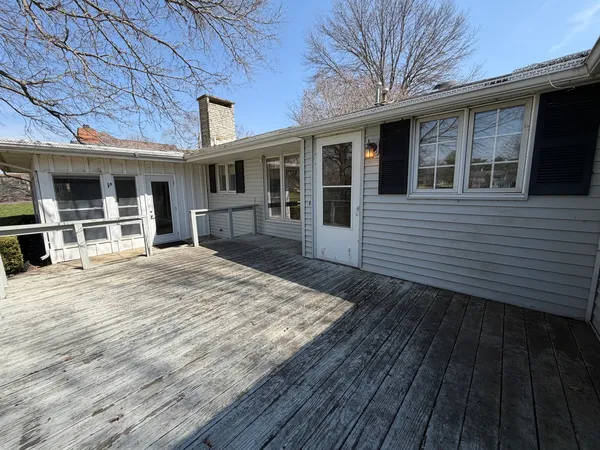 $264,900 | 24 South Country Club Road, Mattoon, IL 61938